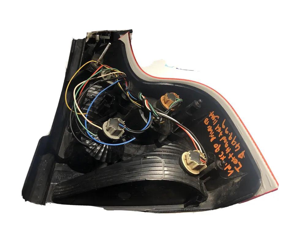 OEM DRIVERS LEFT SIDE LOWER TAIL LIGHT 2003-2006 VOLVO XC90 by DALEY1DEALS,LLC.