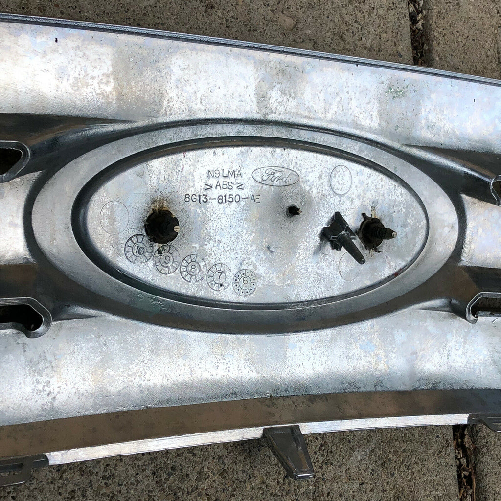 2008,2009 Ford Taurus X Front Grille Oem  8G13-8150-AE SILVER SHINE CHROME