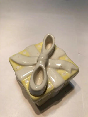 May Co Square Ceramic Trinket Box,White/Yellow Ribbon Gift.