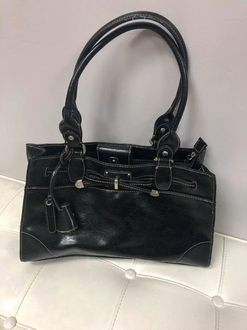 NWT Women's Liz Claiborne Black hand bag 8X9X2 Double Top & coin bag separator by Liz Claiborne