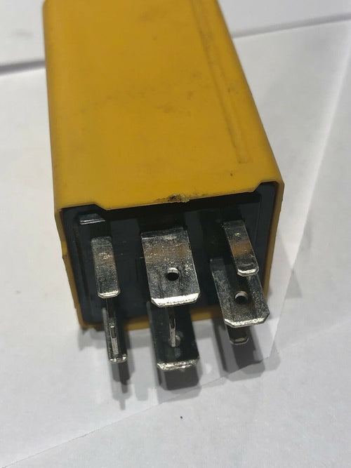 96 - 02 Jeep Dodge Chrysler  Turn Signal Flasher Relay Module 50732 Yellow