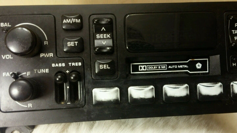 P04858556AD Chrysler town country 96-2000 Dodge Caravan used radio casse player