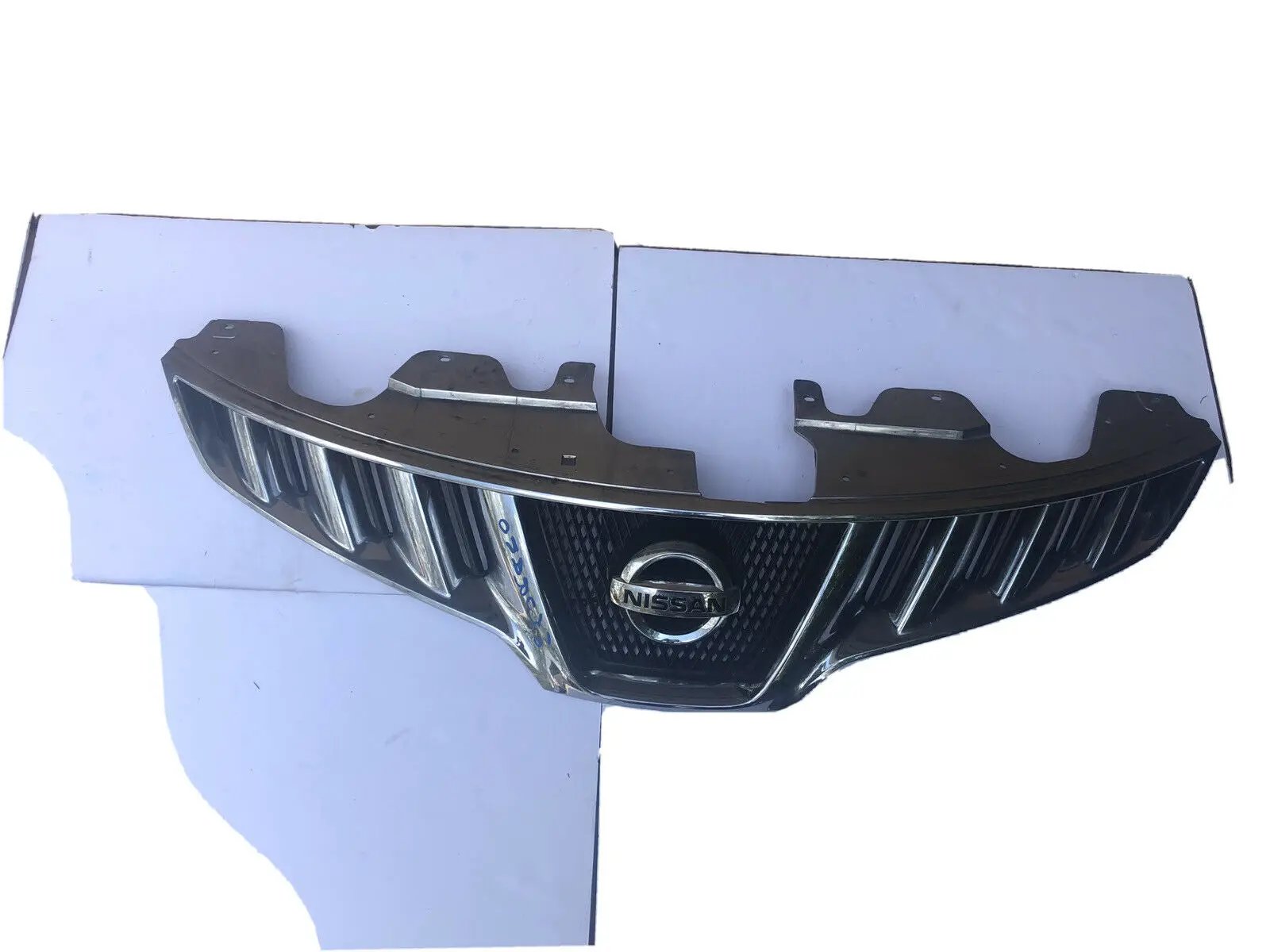 OWM Grille For 2009-2010 Nissan Murano Chrome Shell w/ Black Insert Plastic by Perfect Fit
