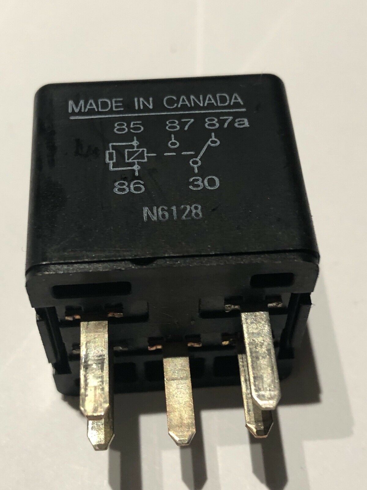 GM Relay Omron Relay 12177234 7234
