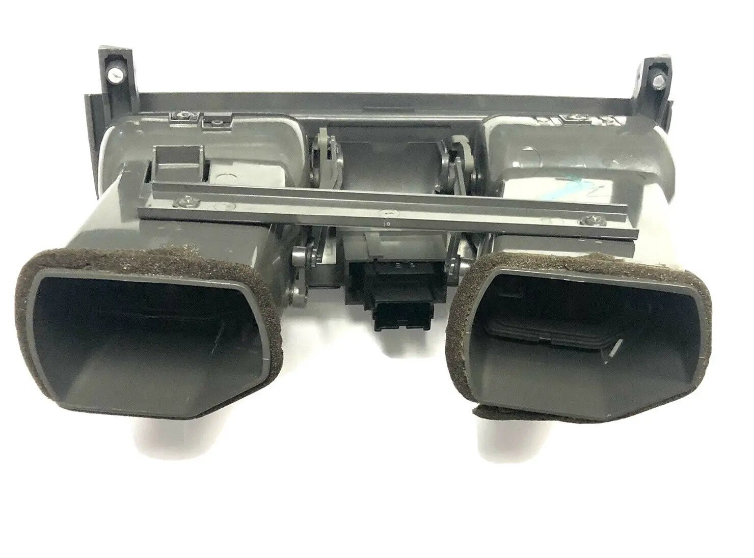 VOLVO S40 40 SERIES 2001 2002 2003 2004 center Switch Air heater Vents OEM by VOLVO