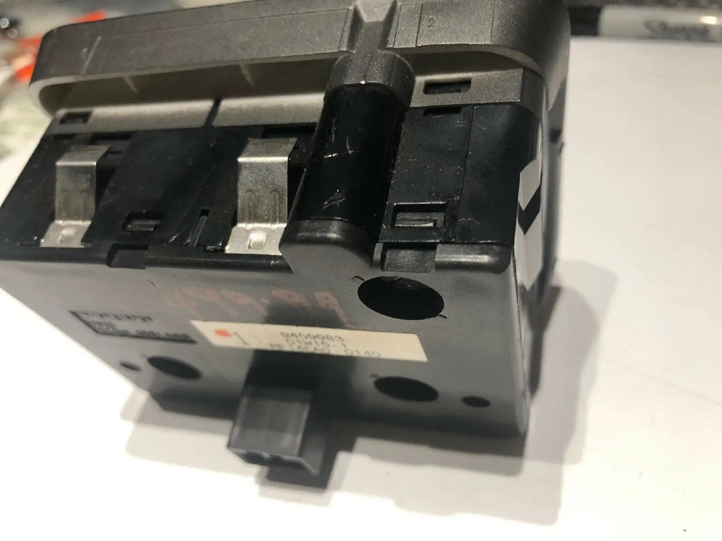 9459983; VOLVO S80 OEM Headlight Switch 99 00 01 02 03 by Volvo