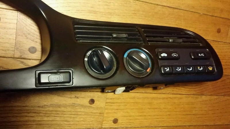 1994-1997 HONDA ACCORD BEZEL WITH COMPLETE SWITCHES AND AC/HEAT CONTROL UNI.