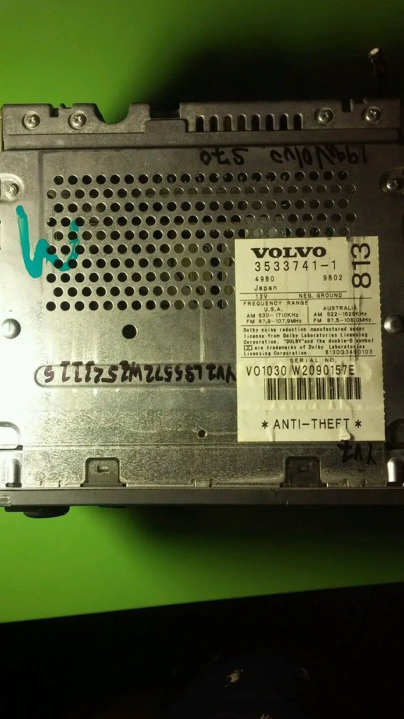 98-04 03 02 01 00 Volvo v70 s40 v40 oem cassette player radio stereo 3533741-1 by Volvo