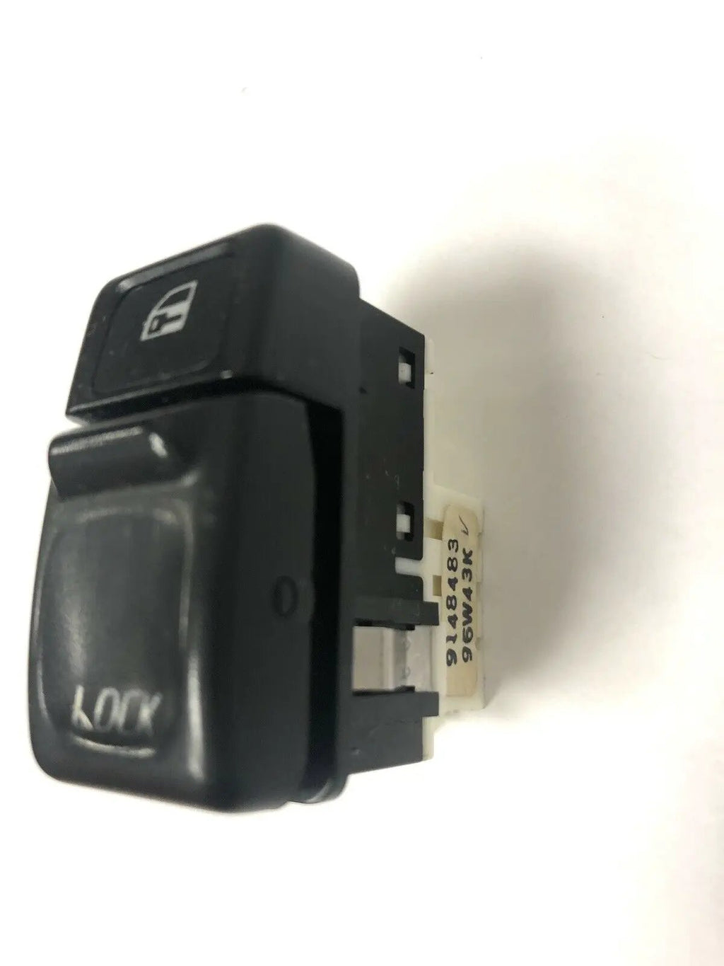 VOLVO 850 960 S90 S 90 V90 V 90 94-98 OE CENTRAL LOCK SWITCH OE # 9148483 by Volvo