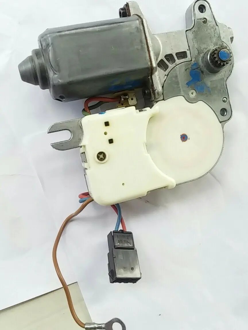 Volvo 940 960 S90 V90 760 740 oem power sunroof motor 6846664 $300 by Denso