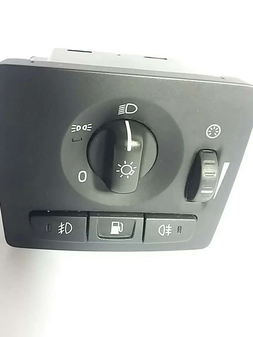 Volvo Headlight Switch 30669735/04W08T, c40, c70, S40 V50 w/front/rear fog light by Volvo