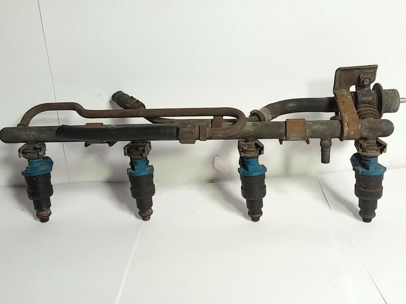 1991-1994 VOLVO 940 FUEL RAIL WITH 4-SETS OF INJECTORS & FUEL PRESSURE REGULATOR