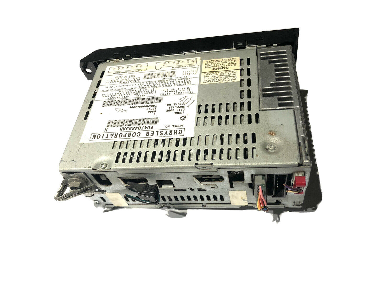Genuine OEM Dodge Jeep Chrysler AM FM Radio CD & Cassette Player | P04704383AH