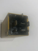 Chrysler Town Country Dodge Caravan turn signal towing flasher RELAY 04686795