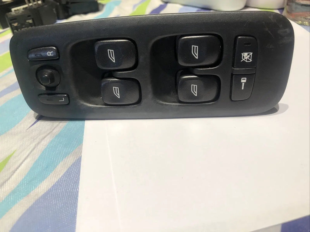 VOLVO XC70 2005 POWER WINDOW SWITCH 5586N3RUA OEM by Volvo