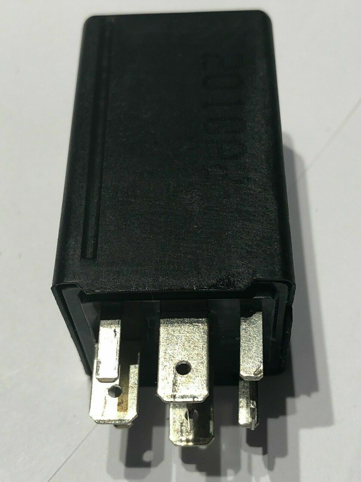 Dodge Jeep Chrysler Plymouth caravan Turn Signal Flasher Relay Module 4686094