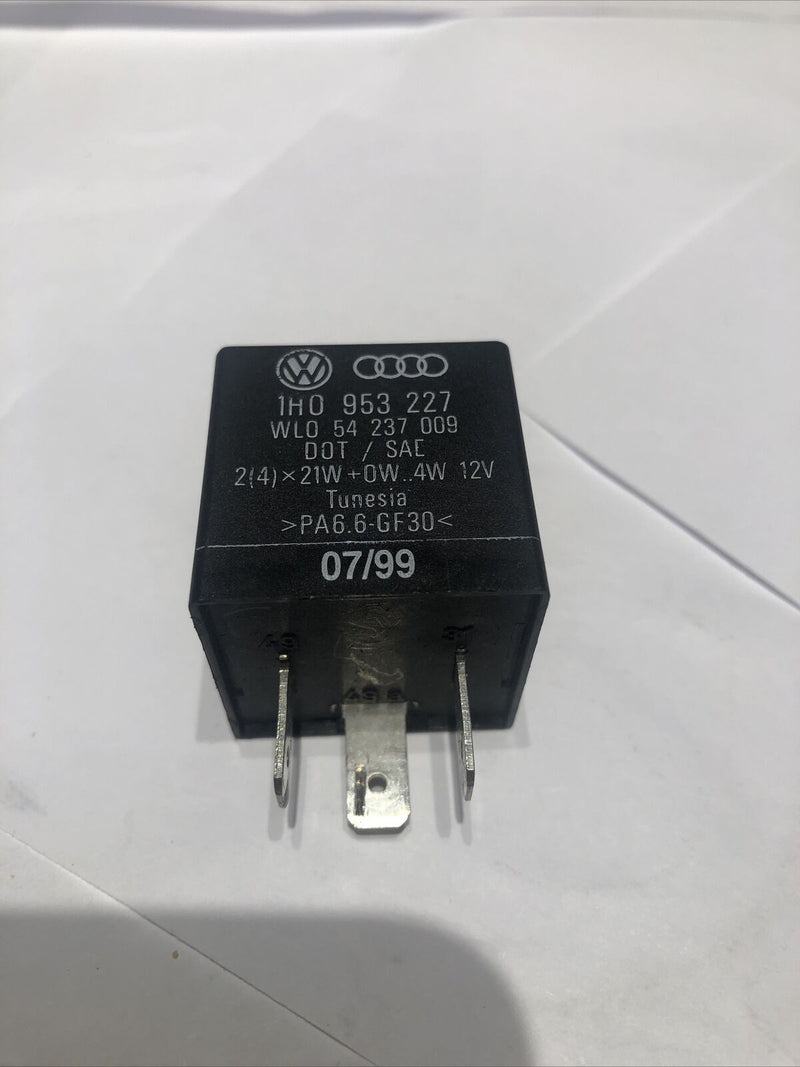 VW AUDI Turn Signal Black Relay 1H0953227 #191 3 PIN RELAY