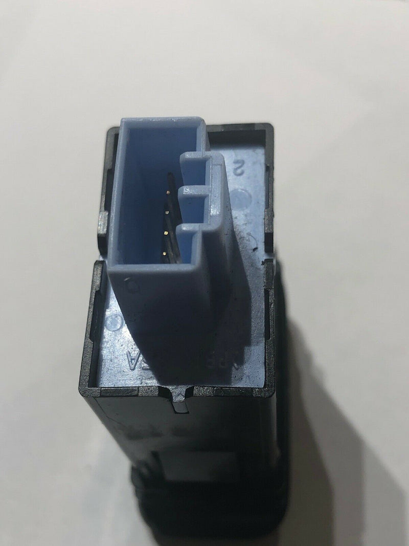 2003-2005 Honda Accord sunroof switch M19833