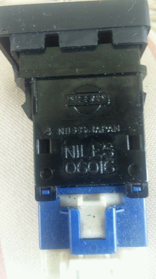 1996  OEM Infiniti  rear/defogger/ fog switch 5x16u IN GOOD CONDITION