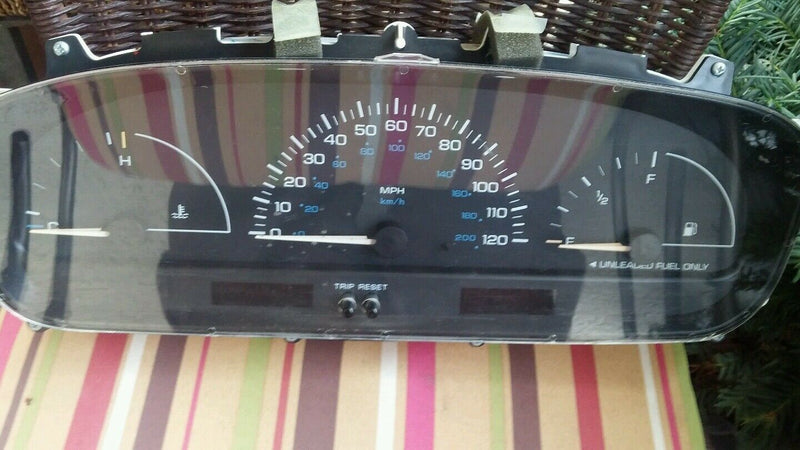 2000 Dodge Caravan Instrument Cluster Speedometer Tachcometer gas gauge OEM GO!