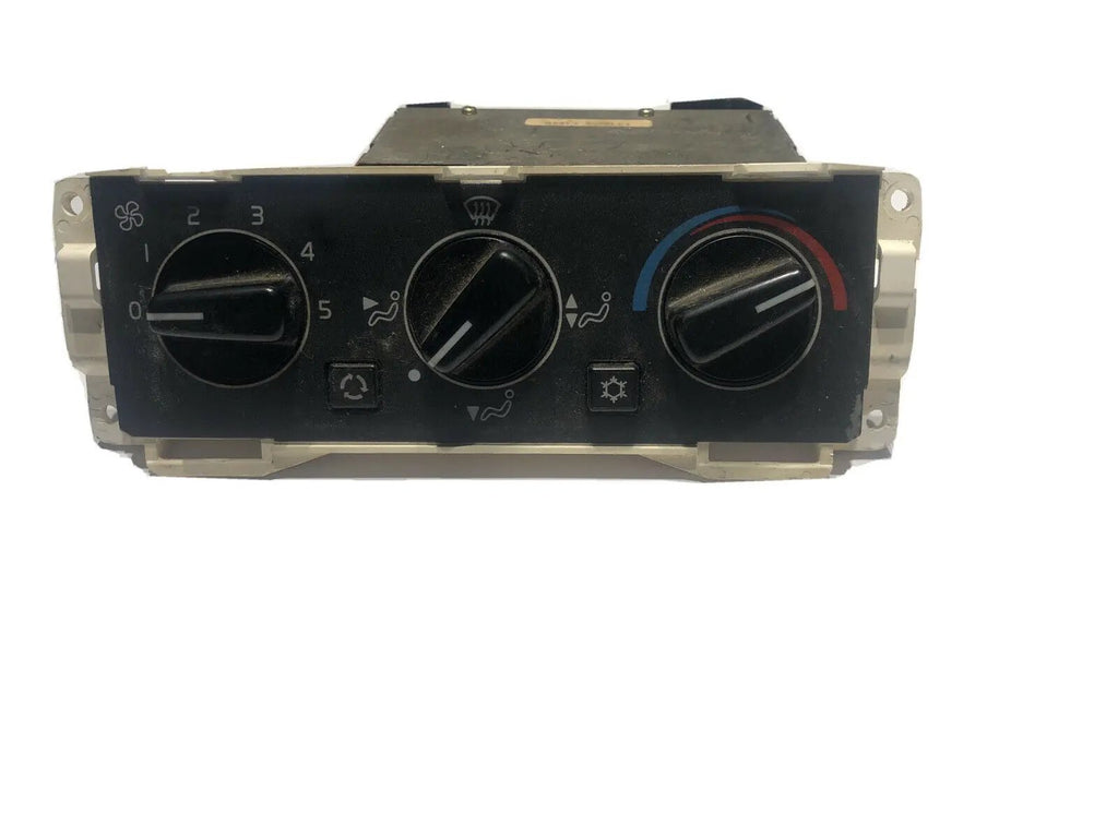 940 Volvo AC Heater Climate Control Unit Part# 6848302 W415D OEM by Volvo