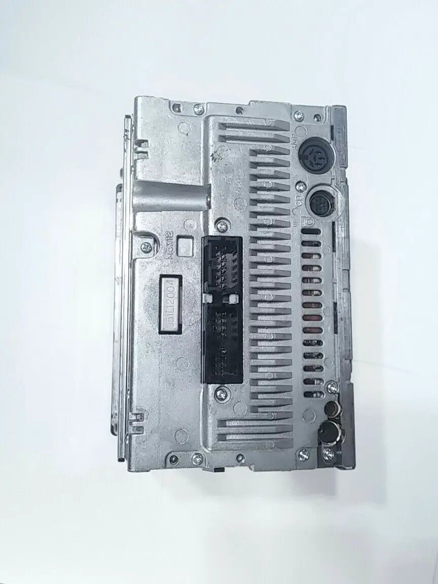 98 00 99 volvo v70 s70 v70xc v40 s40 CD & cassette player radio w code 3533771-1 by Volvo
