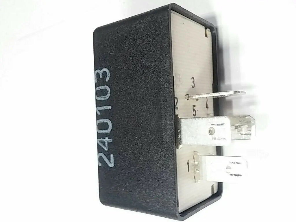 Volvo OEM relay 898163 3523739 for fuel pump by Volvo