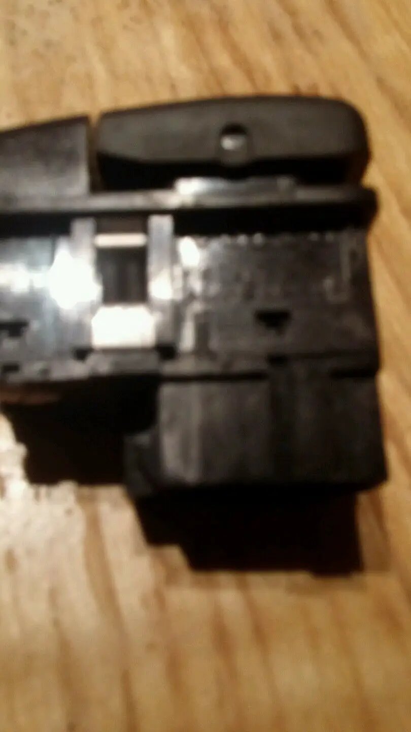 98 Volvo V70 S70 C70 Heated Mirror Rear Defrost Switch Button 9162952 oe by Volvo