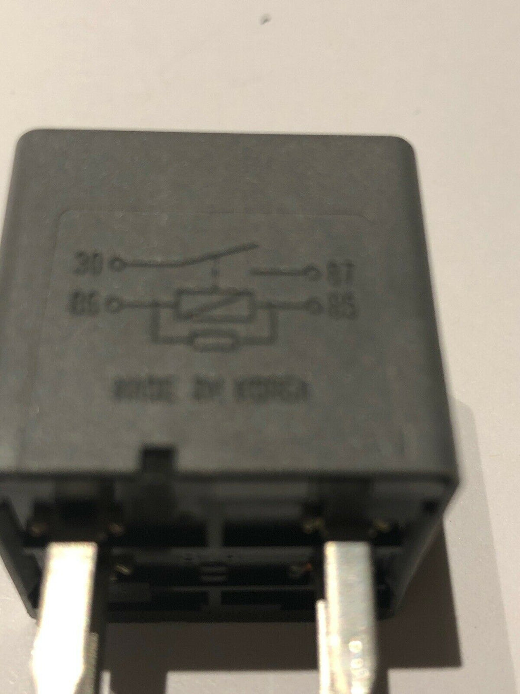 DELPHI 4 PIN RELAY 8864 / 15328864