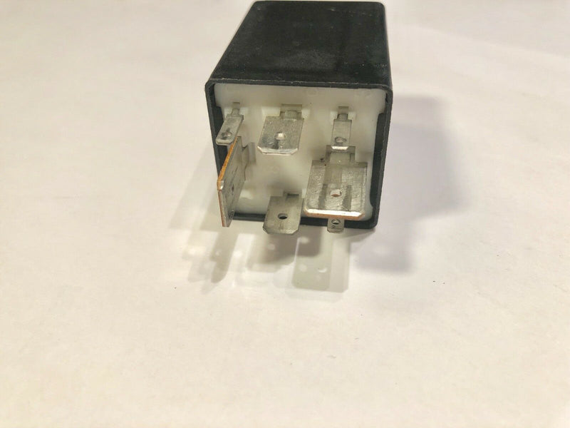 Genuine VW Audi - Relay 409 - Priced Each - 1J0906383C