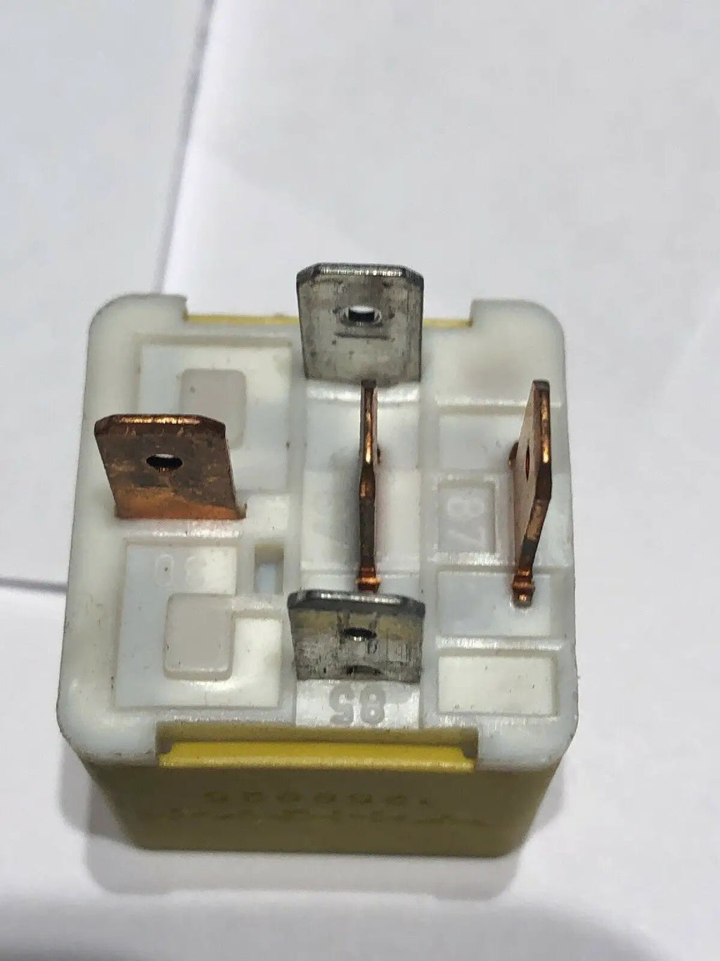 Mercedes Yellow Headlamp Wiper/Washer 5 Pin Relay OEM by Relay