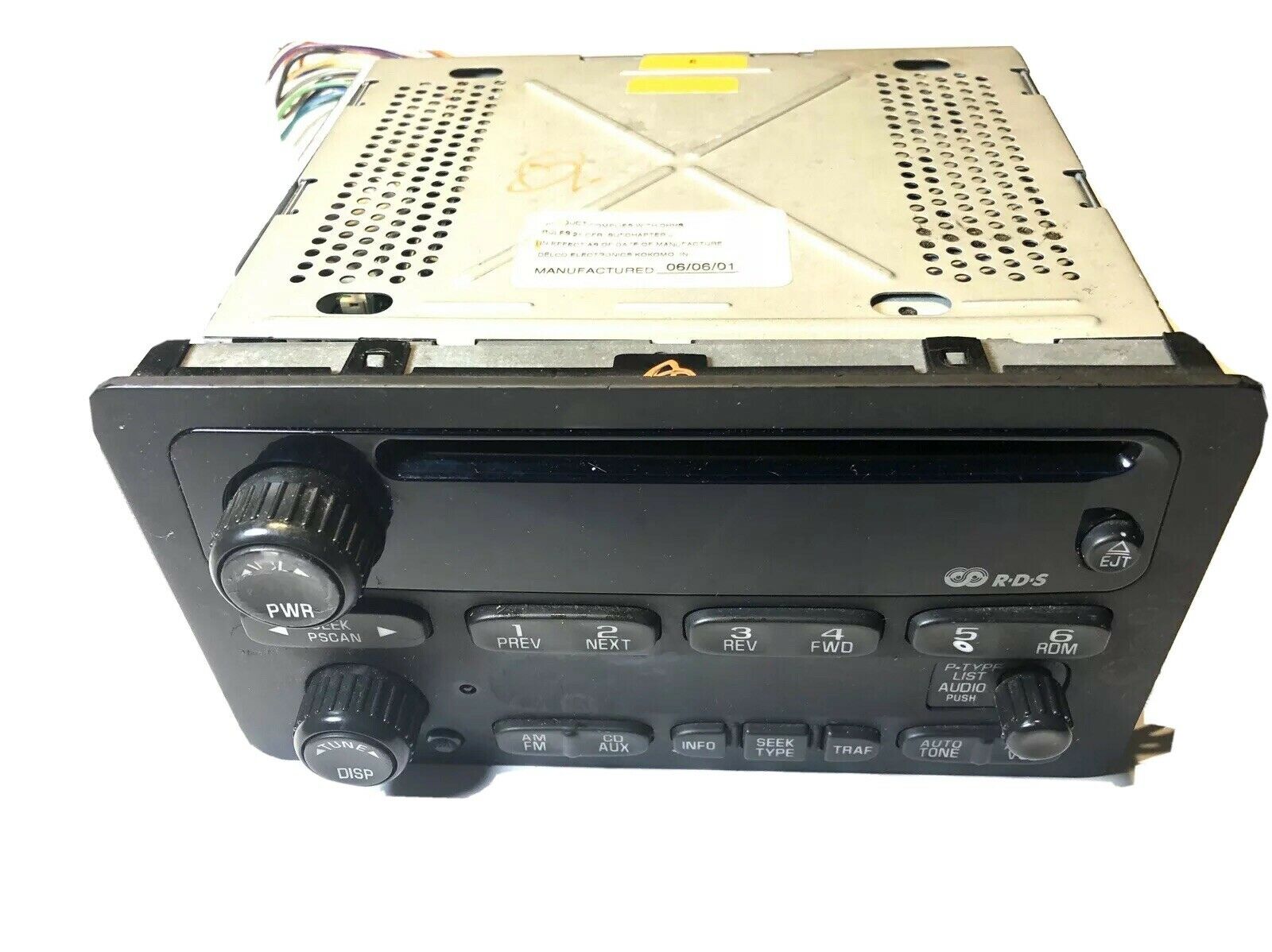 Chevy Cavalier 2001 Radio AM FM CD Player w Aux iPod MP3 Input UN0  RDS 10335223