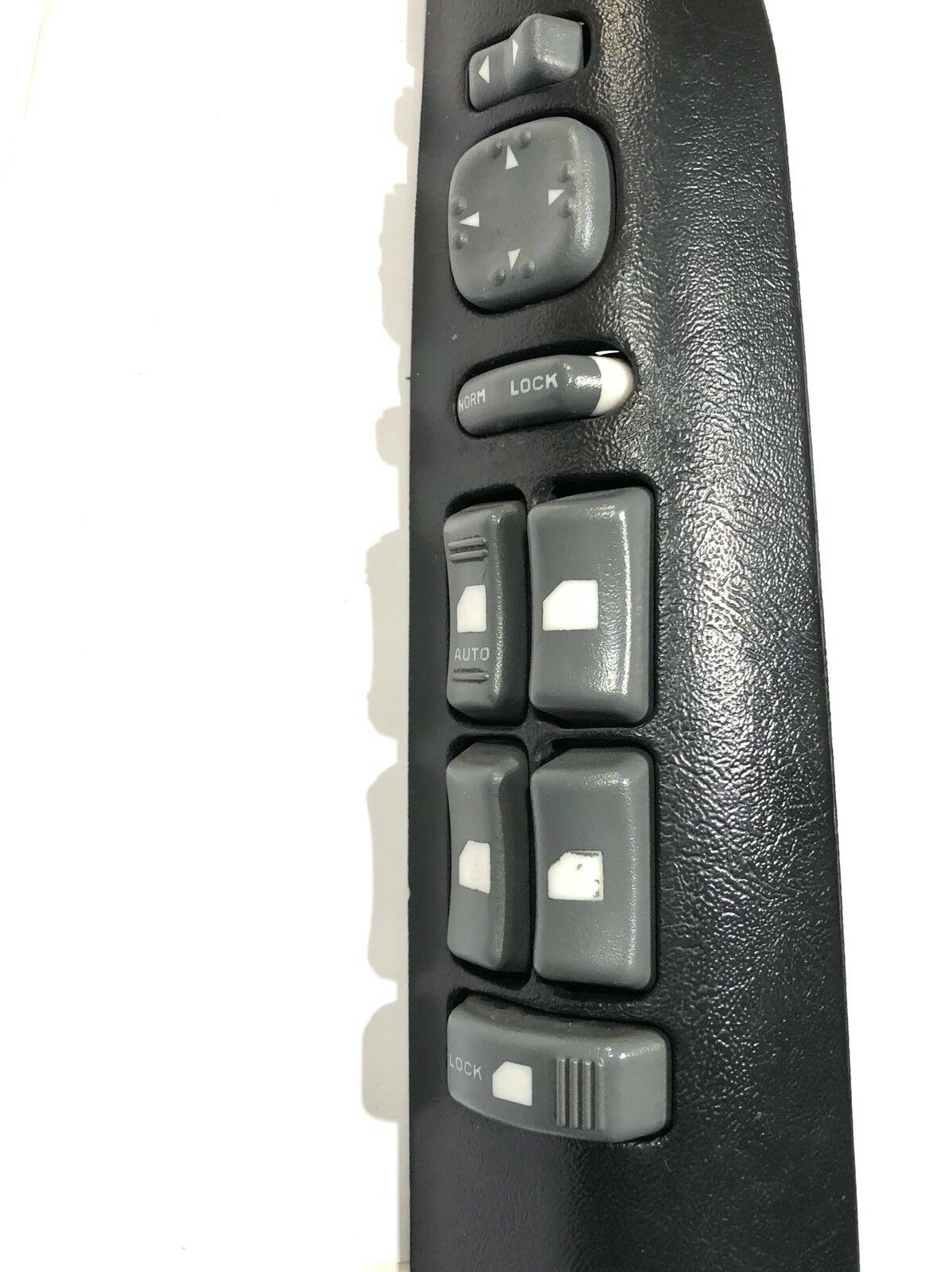 DRIVER LEFT FRONT DOOR SWITCH 1999-2005 BLAZER S10/JIMMY S15 / 1999-2001 BRAVADA