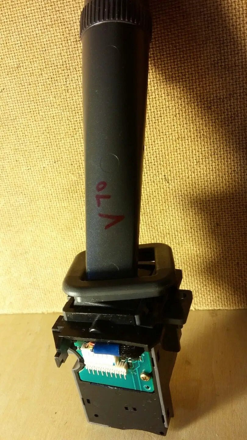 SlightlyV used OLVO V70 INFO RESET TURN SIGNAL COMBINATION HEADLIGHT SWITCH OEM by VOLVO OEM