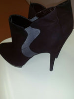BAKERS BLACK SUEDE BOOTIE STELITTO SIZE 10 M