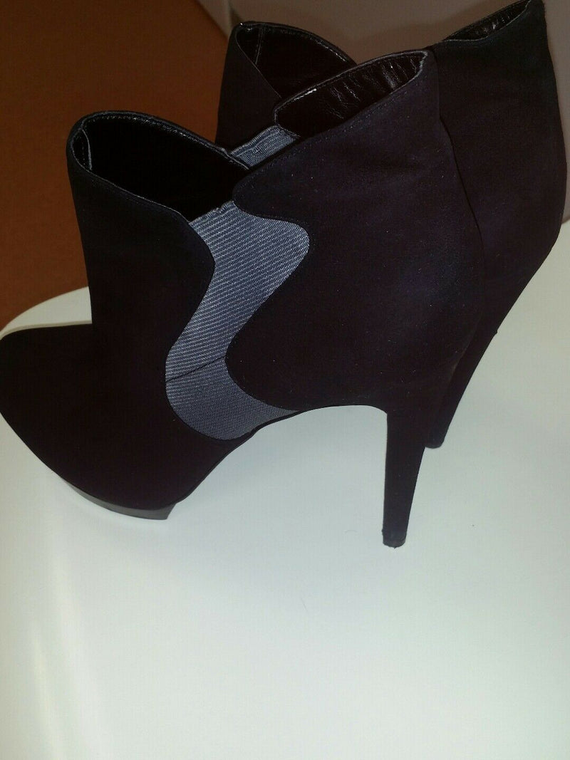 BAKERS BLACK SUEDE BOOTIE STELITTO SIZE 10 M