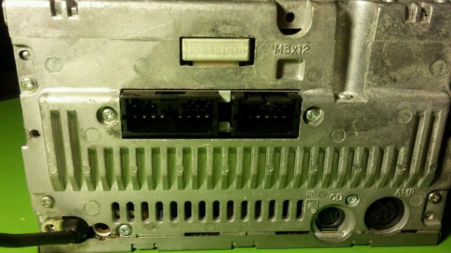 98-04 03 02 01 00 Volvo v70 s40 v40 oem cassette player radio stereo 3533741-1 by Volvo