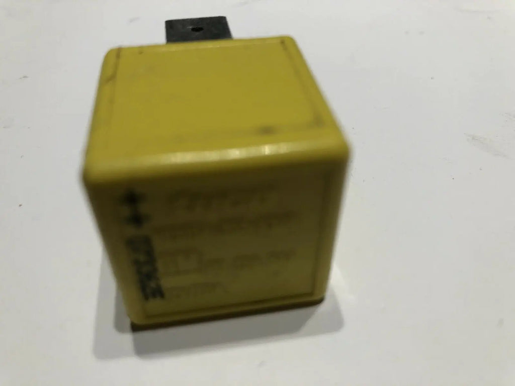 Saab Ignition Starter Glow Plugs Horn Yellow Relay 90226846 Tyco V23134-J52-X369 by TYCO