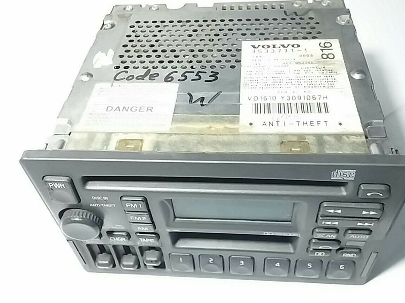 98 00 99 volvo v70 s70 v70xc v40 s40 CD & cassette player radio w code 3533771-1