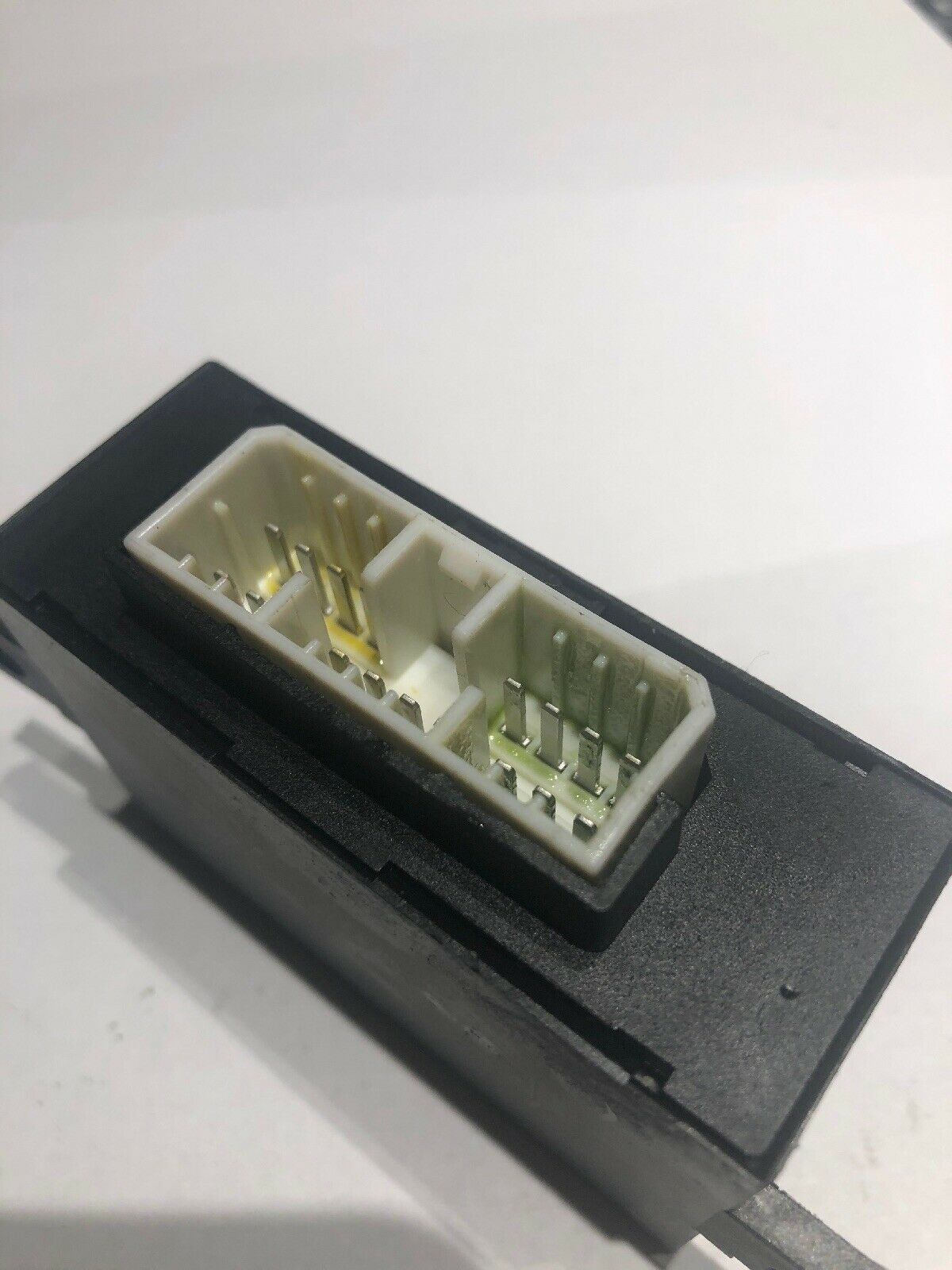 2003-2008 Pilot LH Driver Power Window Control Door Module (# 72256-S9V-A010-M1)