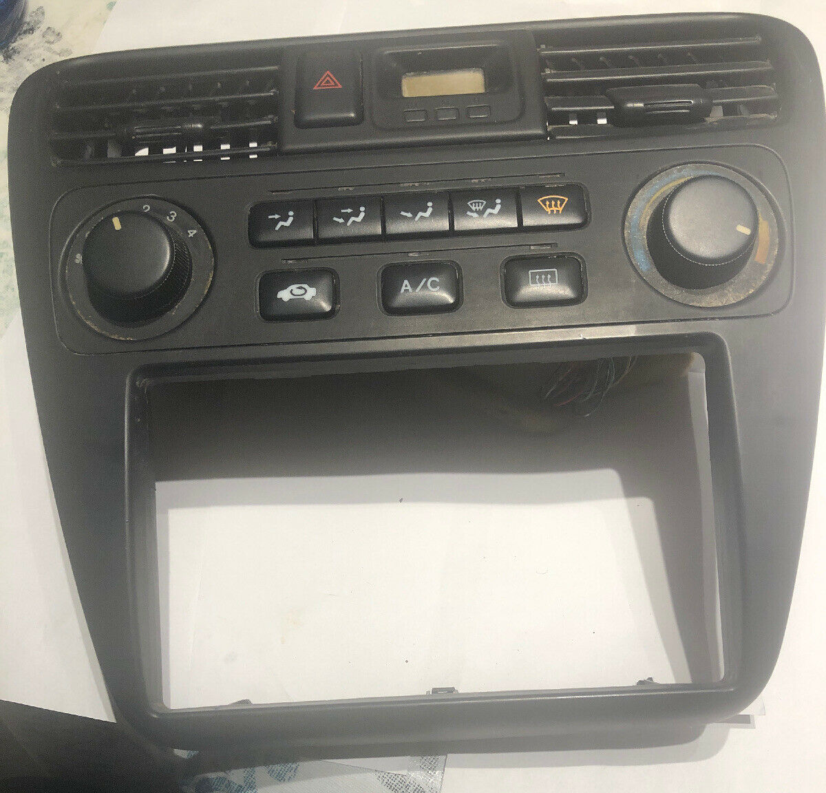 1998 - 2002 Honda Accord Center A/C Heater Climate Control Center Bezel Unit OEM