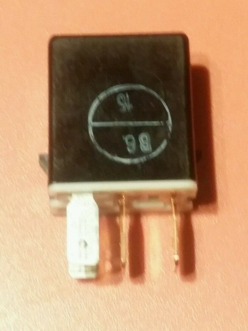 DENSO TOYOTA RELAY 90084-98031/.