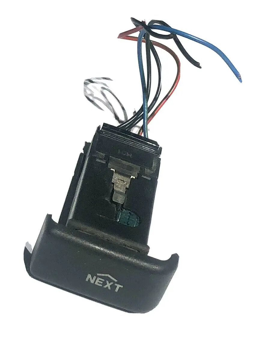 94 95 96 97 98 LAND ROVER DISCOVERY RADIO STEREO NEXT SWITCH OEM by LAND RANGE ROVER