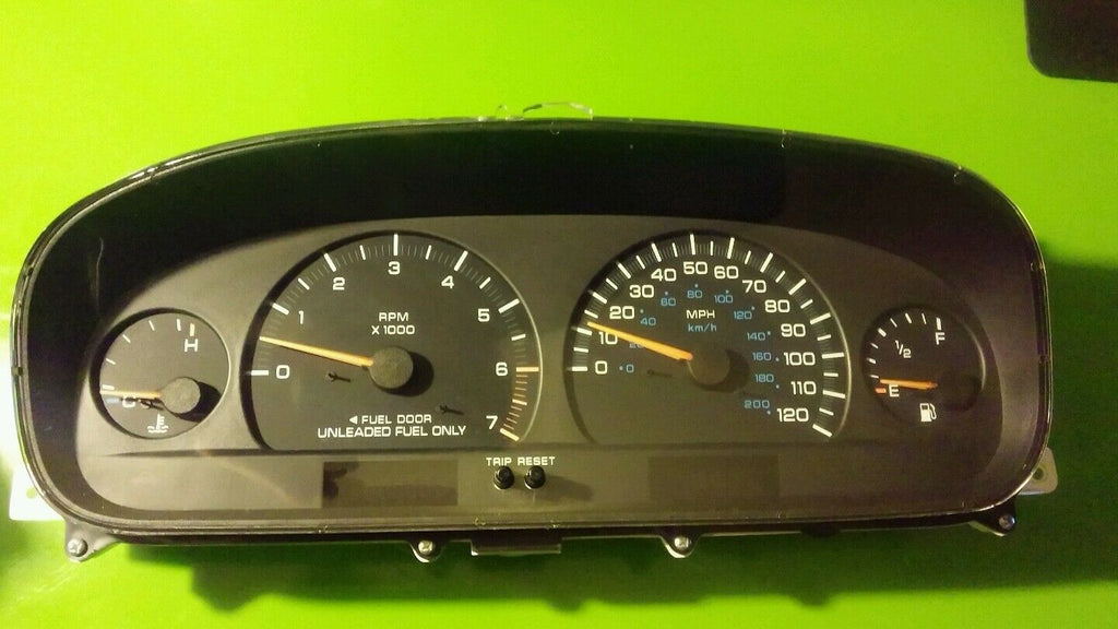 $400 Like-new 96-00 Chrysler Town Country instrumental gauge cluster speedometer