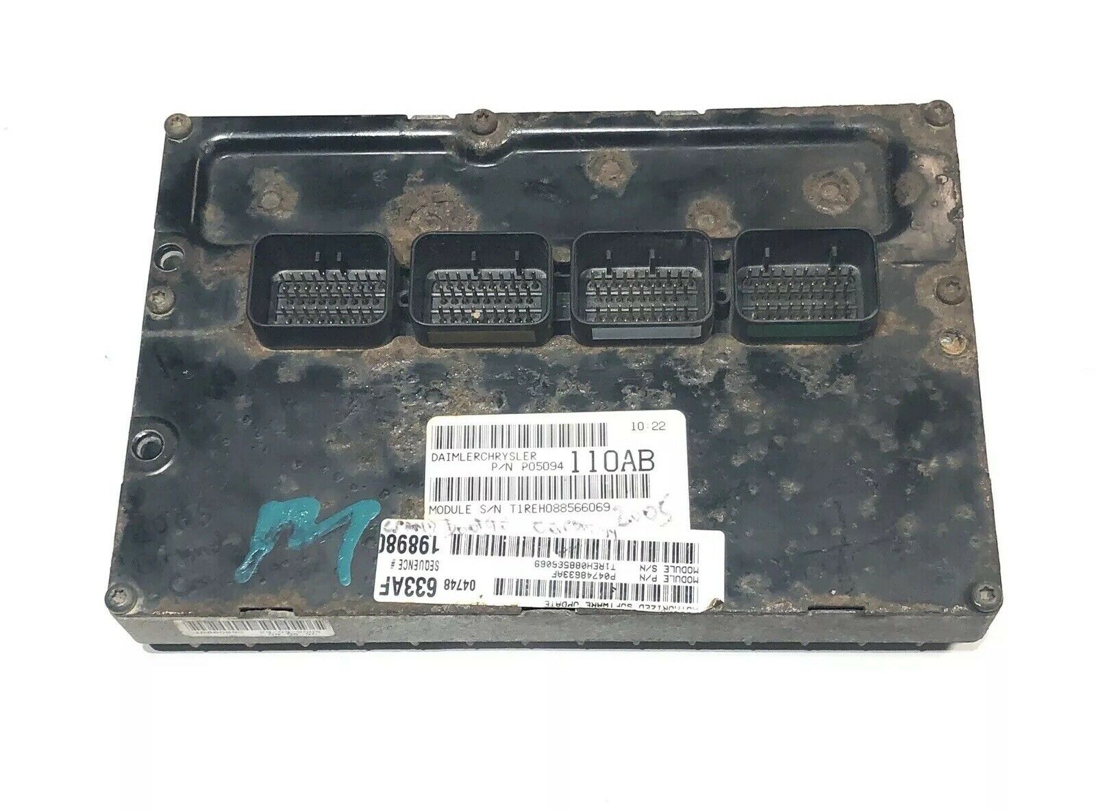 2005 Town & Country Caravan Engine Computer ECU ECM OEM 04748375AE