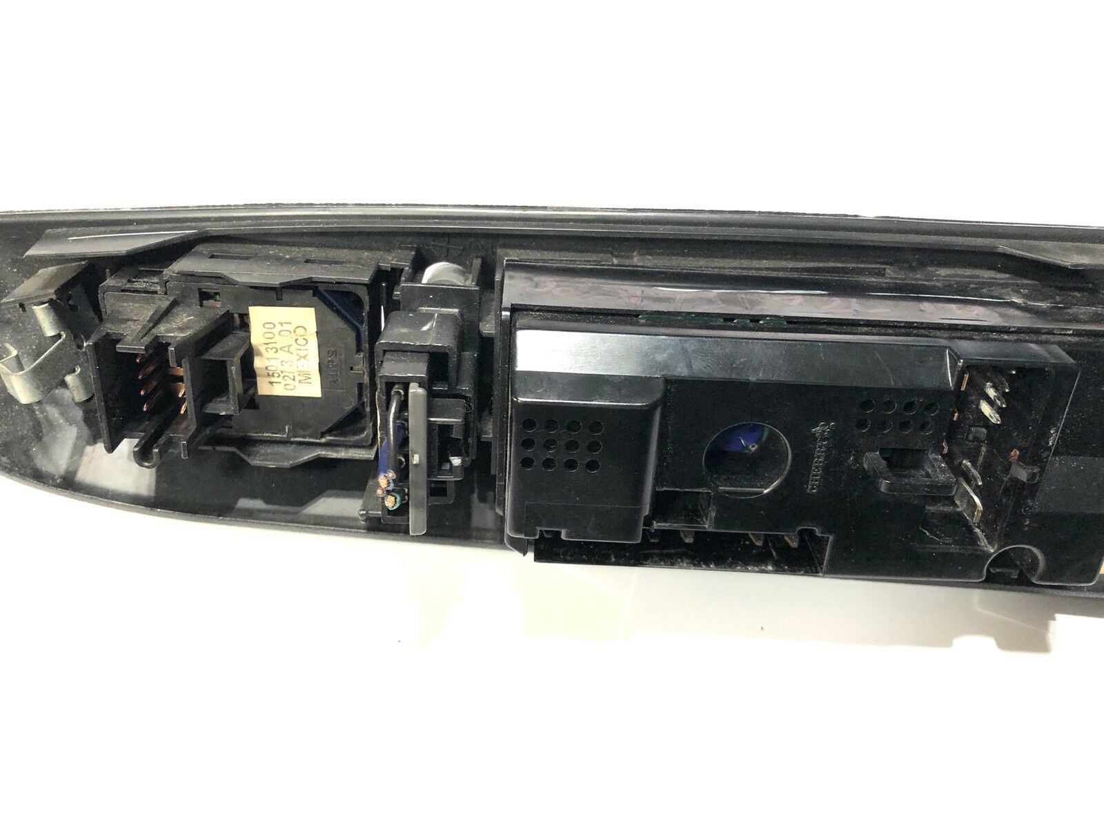 DRIVER LEFT FRONT DOOR SWITCH 1999-2005 BLAZER S10/JIMMY S15 / 1999-2001 BRAVADA