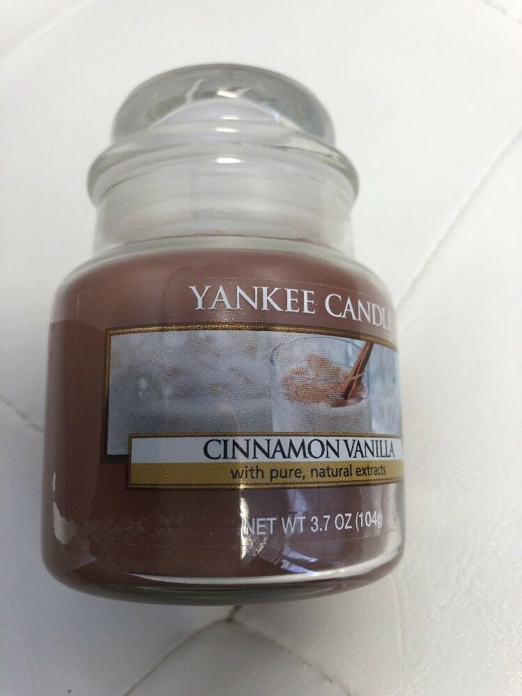 YANKEE CANDLE 3.7OZ CINNAMON Vanilla