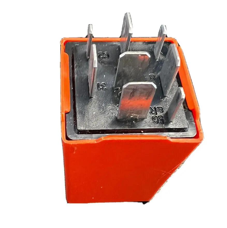 SAAB 900 94 95 96 97 98 1994-1998 LAMP CONTROL RELAY OEM # 41 09 070 # 4109070 by Saab