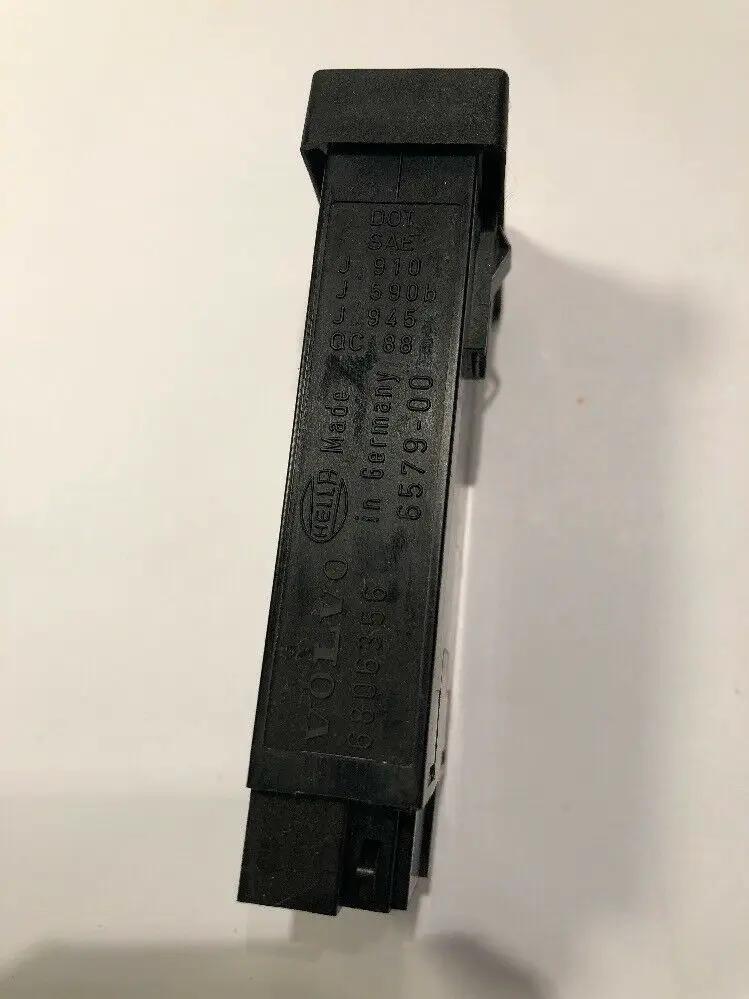VOLVO 850 93 94 1993-94 ORIGINAL EQUIPMENT HAZARD FLASHER SWITCH OE# 6806356 by Volvo