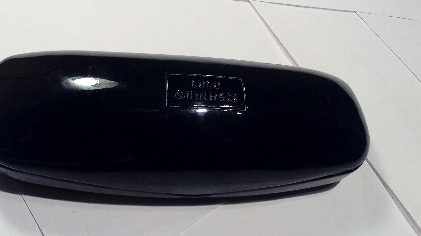 Preowned LULU GUINNESS hard shell eyeglass case BLACK 6.25"x2.25"x1.5" TV6 40745